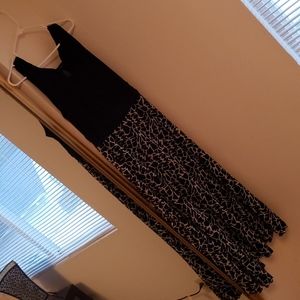 Long sleeveless dress! Plus size.